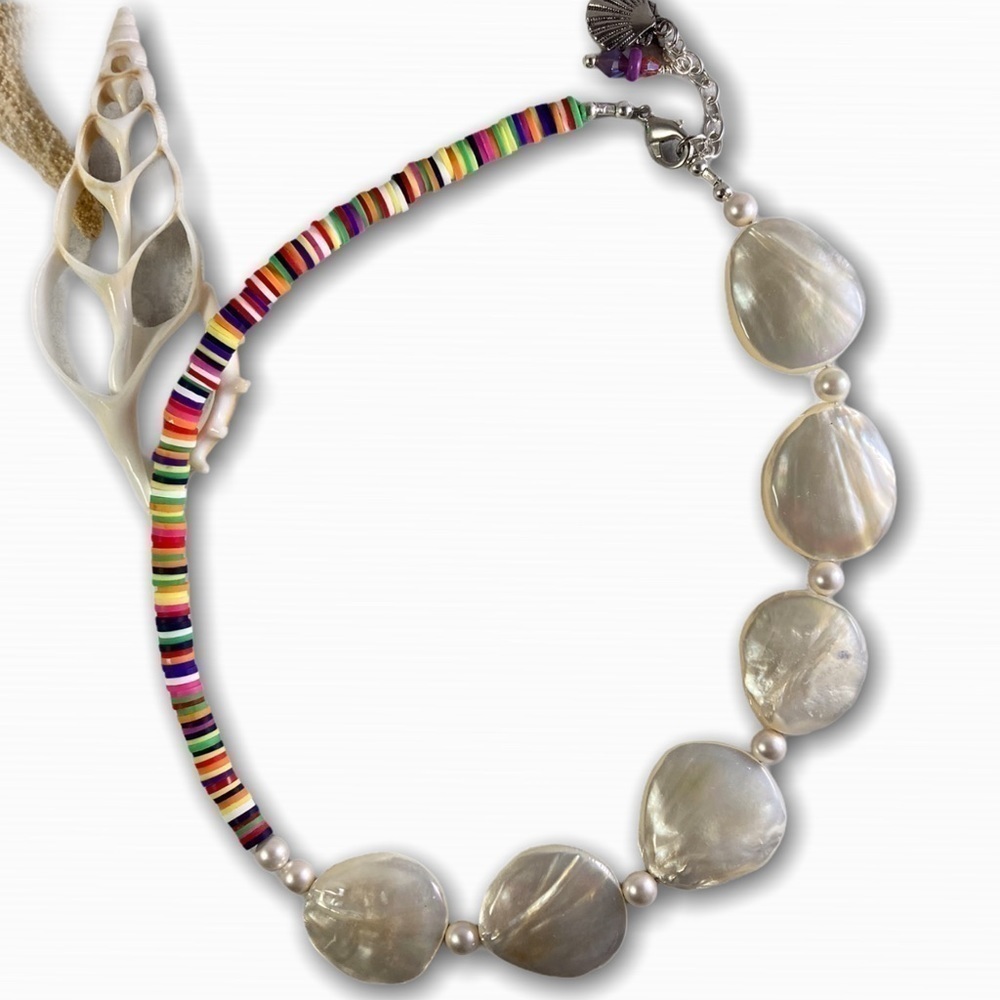 Multicolor Beaded and Mother-of-Pearl Necklace